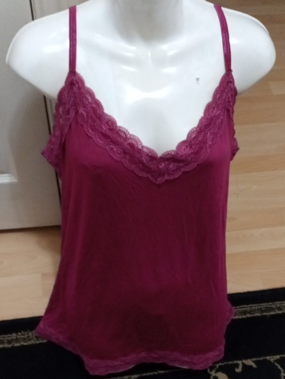 $6>>Lane Bryant Lace Trim Camisole in Raspberry